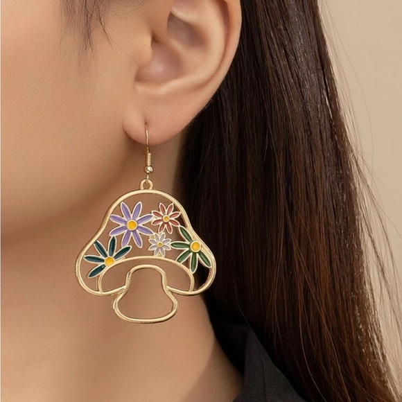 NWT Groovy Retro Vintage Style Floral Mushroom Earrings - Picture 3 of 6